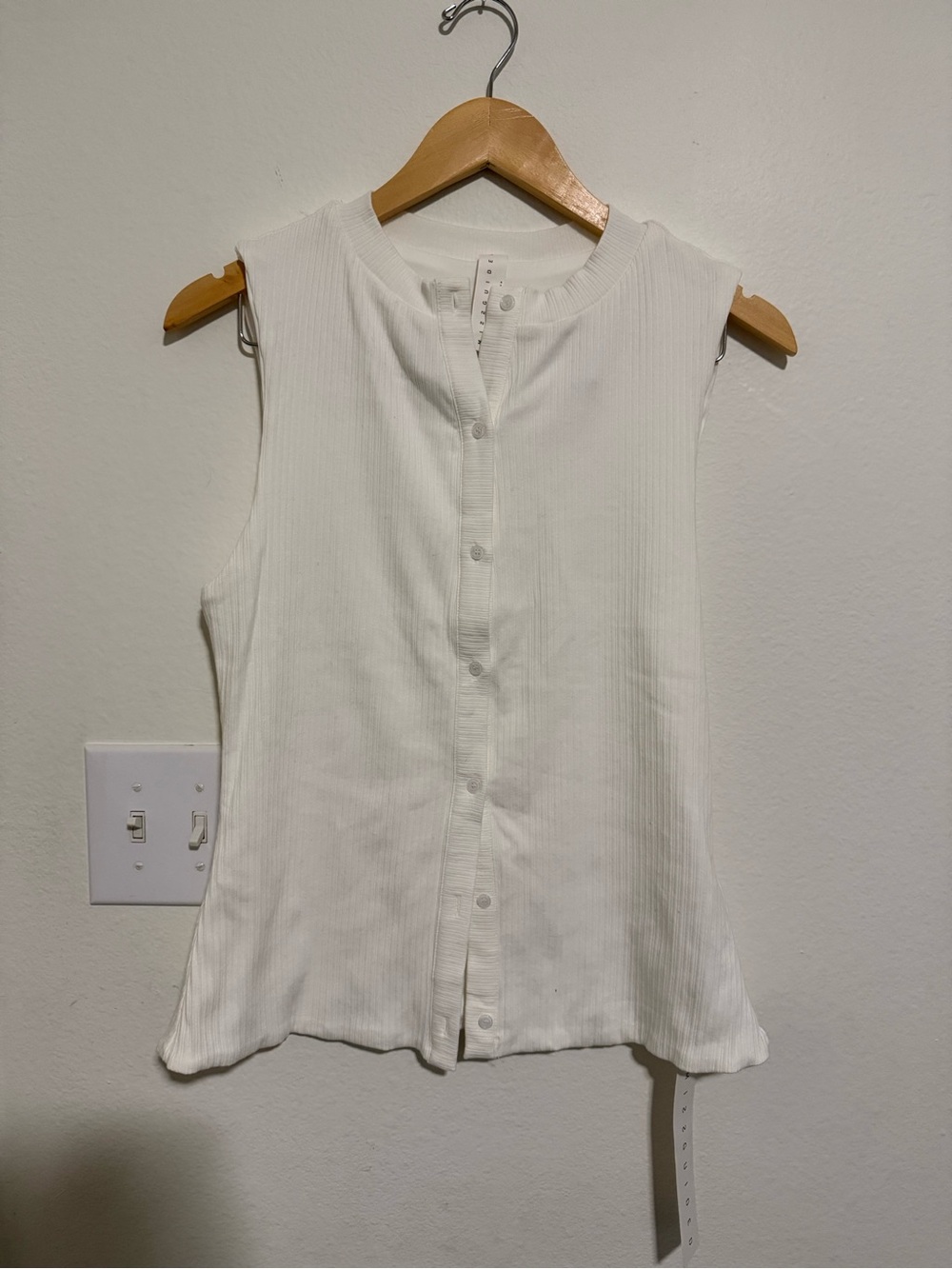 Missguided Sleeveless White Ribbed Button-Up tank NWT